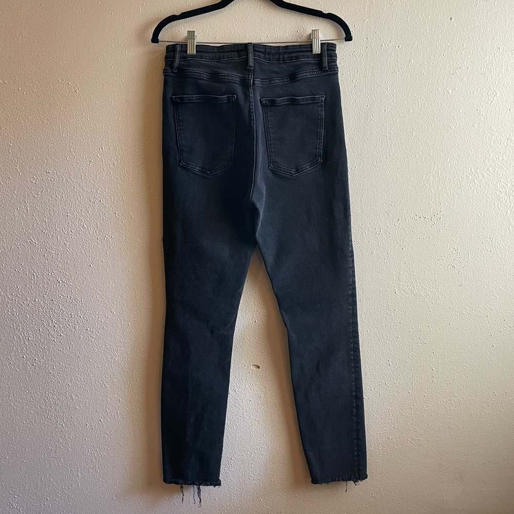 ZARA - High Rise Skinny Jean in Faded Black, size 8